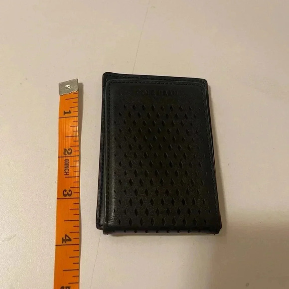 Cole Haan new conditions card holder with magnetic snap - Picture 5 of 10